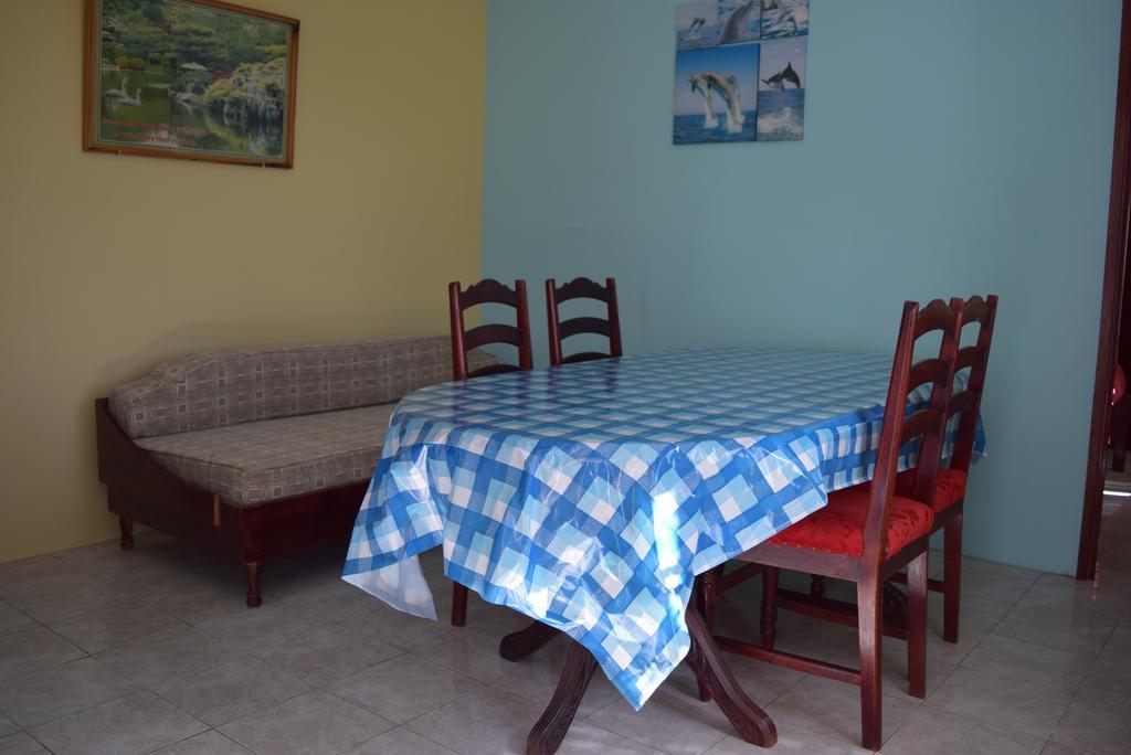 Mauri Holidays 'Budgeted Apartment' ลากูแล็ตต์ ห้อง รูปภาพ